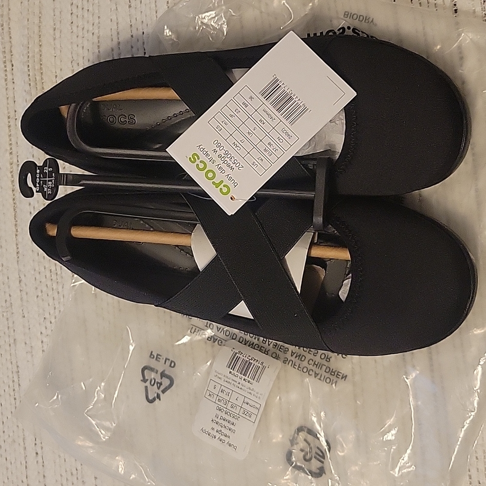 NWT Crocs Busy Day Strappy Wedge - Size 7